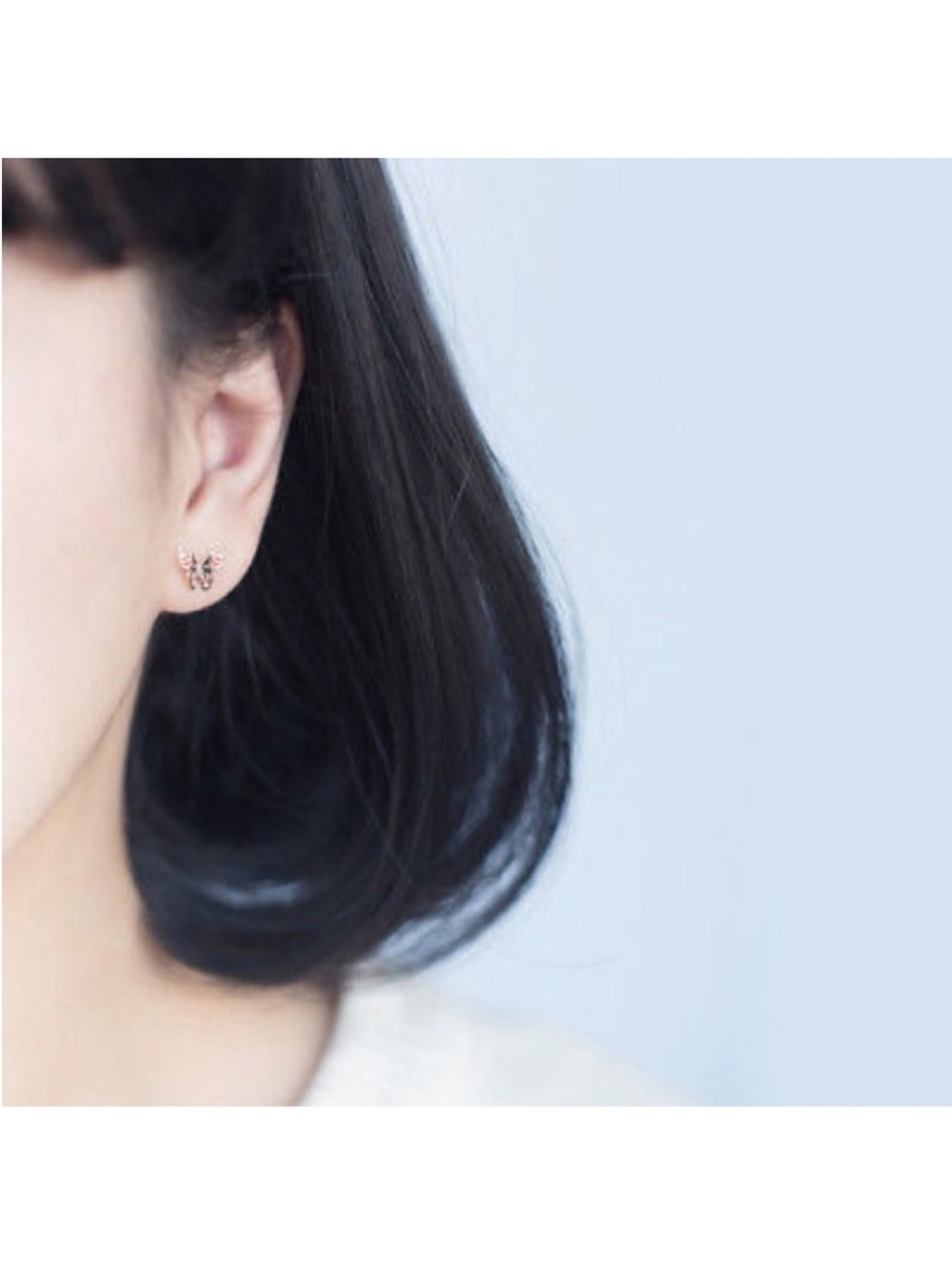 BOUTIQUE Elegant Butterfly Dainty Minimalist Post Earrings - Picture 3 of 7
